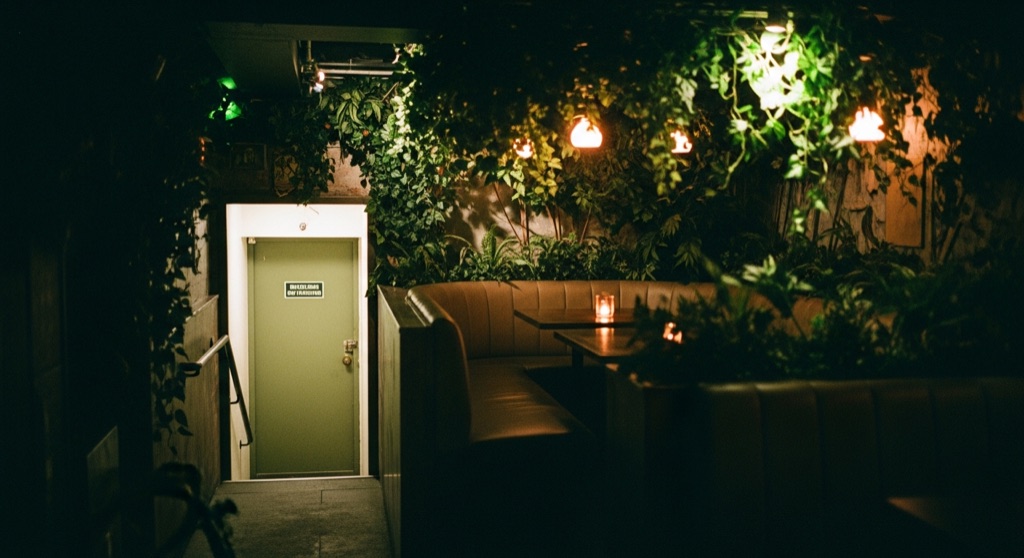 Flora Room