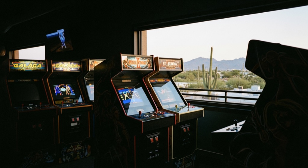 Cobra Arcade Bar